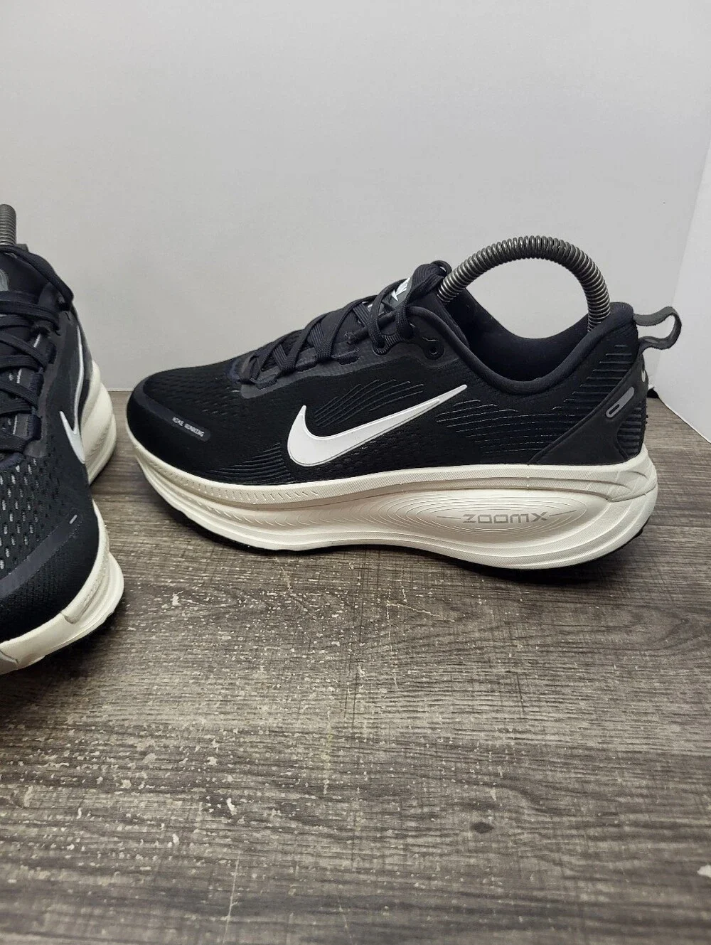 Nike Vomero 18 Running Shoes Sneakers Black White ZoomX ReactX Women's Size 7.5